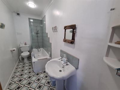 P2138 bathroom - 800, 600